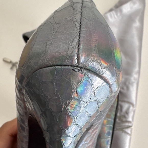 GIUSEPPE Zanotti Silver Iridescent Size 5 -4.25” Heels with Dust Cover - Picture 6 of 17